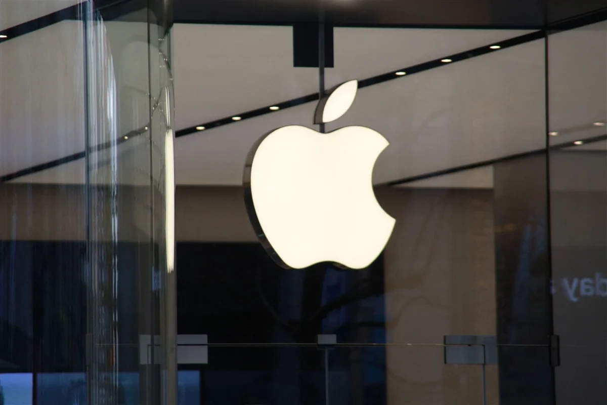 Apple iPhone lease programme